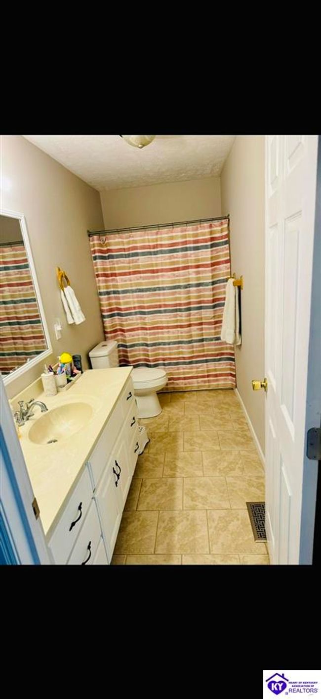 5906 Hudgins Hwy, House other with 6 bedrooms, 2 bathrooms and null parking in Summersville KY | Image 21