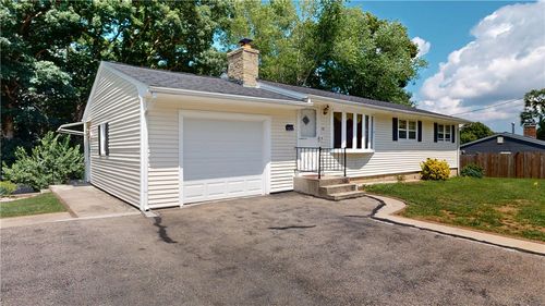 52 Atlantic Ave, West Warwick, RI, 02893-2124 | Card Image