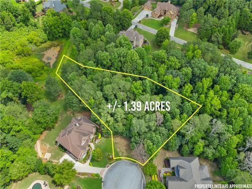 4860 Wildlife Way, Flowery Branch, GA, 30542-3582 | Card Image