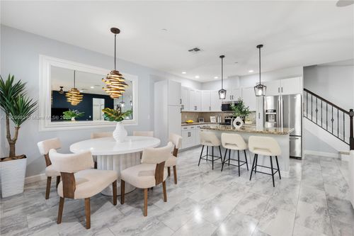 4184 Cascada Cir, Hollywood, FL, 33024-8516 | Card Image