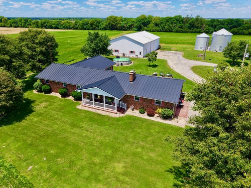 623 Pear Ln, Xenia, IL, 62899-2045 | Card Image