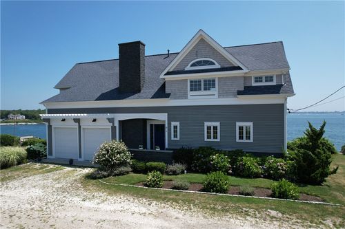 4 Clarkes Village Ln, Jamestown, RI, 02835-2802 | Card Image