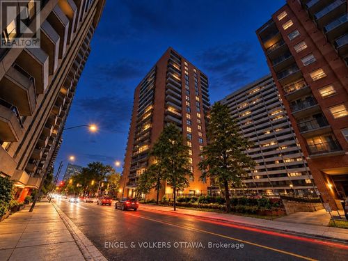 606-475 Laurier Ave W, Ottawa, ON, K1R7X1 | Card Image