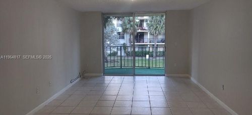 apt-211-9320 Fontainebleau Blvd, Miami, FL, 33172-4254 | Card Image