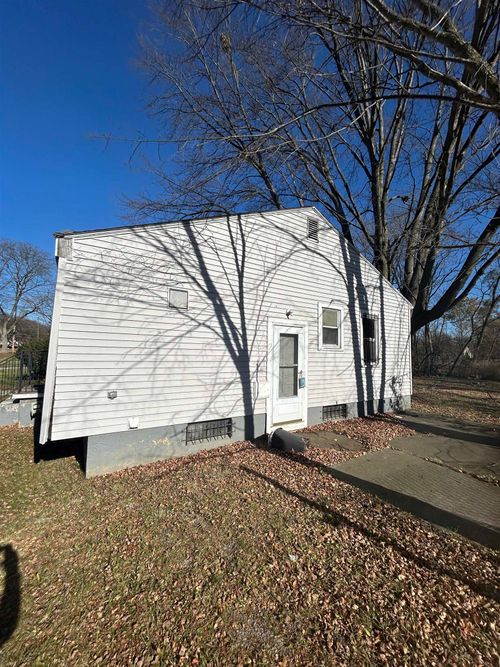 3506 Brownell Blvd, Flint, MI, 48504-3716 | Card Image