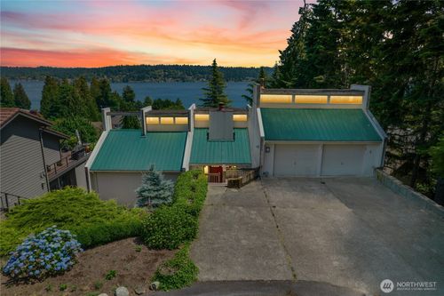 2838 170th Ave Se, Bellevue, WA, 98008-5636 | Card Image