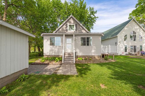 945 Reed St N, Waterville, MN, 56096-1074 | Card Image