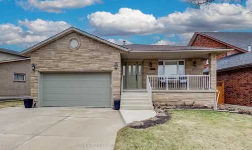 483 Dicenzo Dr, Hamilton, ON, L9B2C4 | Card Image