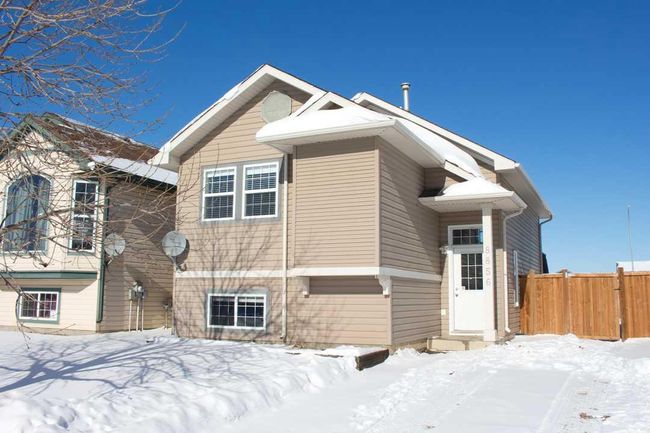 8856 67 Ave, House detached with 4 bedrooms, 2 bathrooms and 2 parking in Grande Prairie AB | Image 1