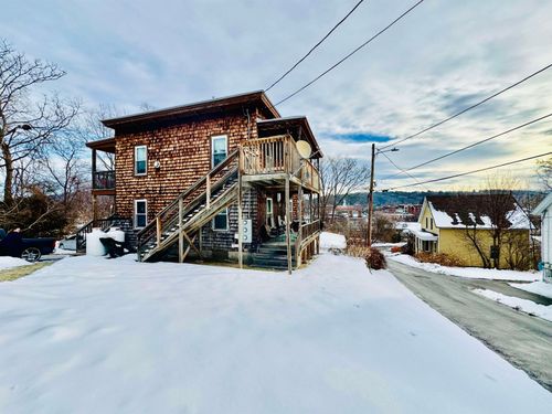 7 Light St, Lebanon, NH, 03766-2205 | Card Image