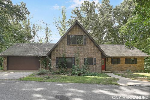 26651 6th Ave, Gobles, MI, 49055-9135 | Card Image