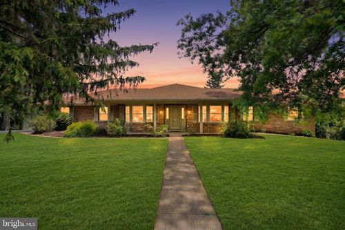 87 Churchill Dr, YORK, PA, 17403-4532 | Card Image