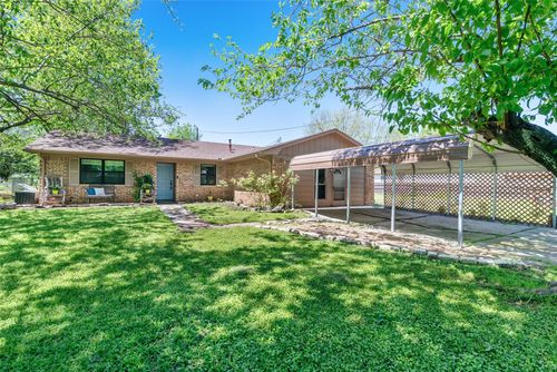 832 Cherry St, Wolfe City, TX, 75496 | Card Image