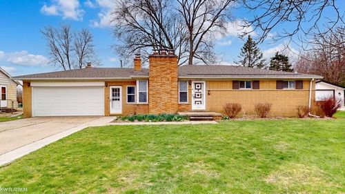 25758 Brumar St, Chesterfield, MI, 48051-1916 | Card Image