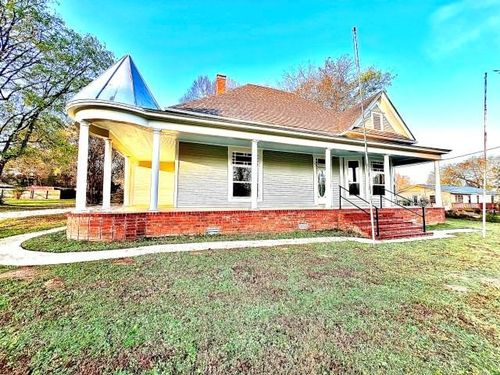 208 Daingerfield St, Naples, TX, 75568-5830 | Card Image