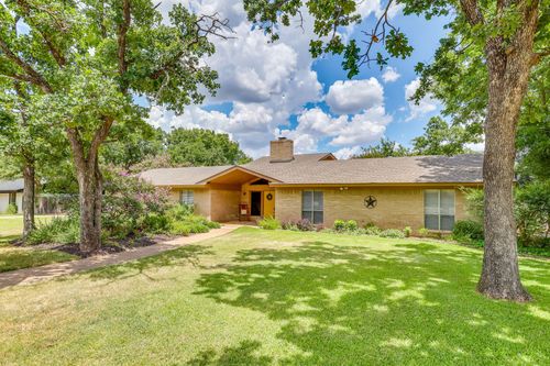 109 Timber Ridge Cir, Burleson, TX, 76028-3109 | Card Image