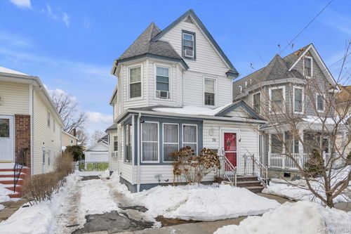 70 Hinsdale Ave, Floral Park, NY, 11001-1504 | Card Image