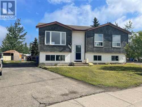 151 Valleyview Cres, Tumbler Ridge, BC, V0C2W0 | Card Image