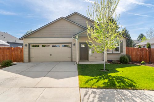 4176 Sw 34th St, Redmond, OR, 97756-6503 | Card Image