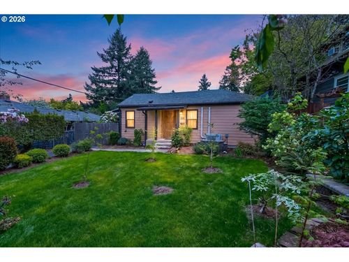 116 Ne 66th Ave, Portland, OR, 97213-5020 | Card Image