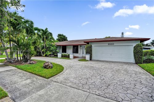 8280 Sw 205th St, Cutler Bay, FL, 33189-2621 | Card Image