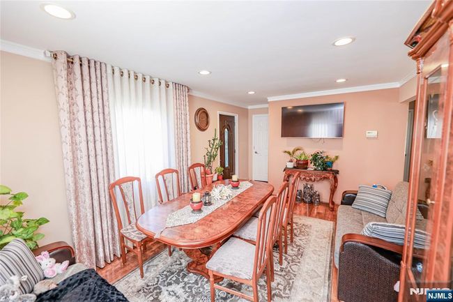 136 Martin Ave, House other with 3 bedrooms, 2 bathrooms and null parking in Clifton NJ | Image 5