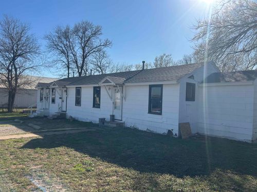 1220 S C St, Wellington, KS, 67152-2223 | Card Image