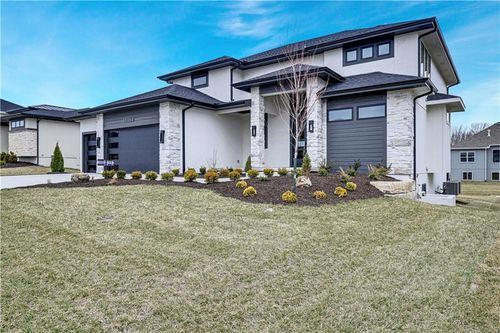 15364 W 161st Ter, Olathe, KS, 66062 | Card Image