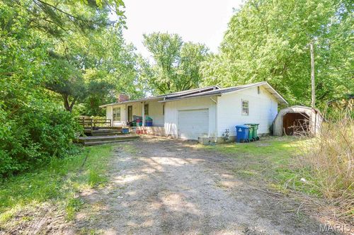 122 Coburg Dr, Saint Louis, MO, 63137-4101 | Card Image
