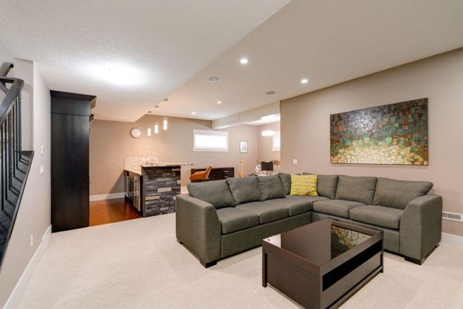 26 Aspen Dale Court Sw, Home with 4 bedrooms, 3 bathrooms and 6 parking in Calgary AB | Image 31
