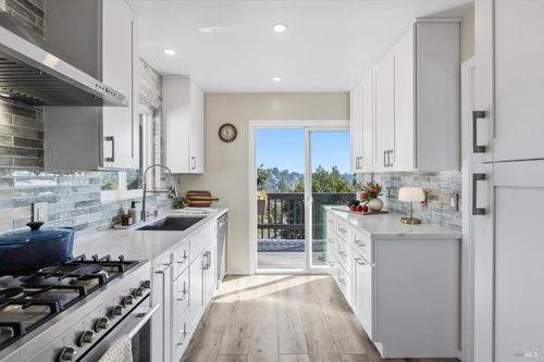 1422 Nye Street, San Rafael, CA, 94901 | Card Image