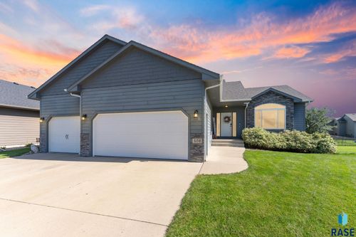 408 Adrianna Ave, Harrisburg, SD, 57032-2381 | Card Image