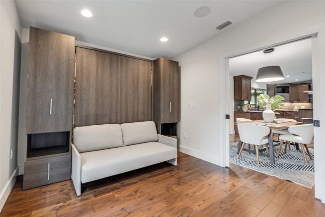 Home office with Murphy bed. | Image 6