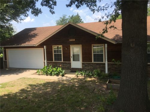 3518 W Buckeye St, Fayetteville, AR, 72704-5889 | Card Image