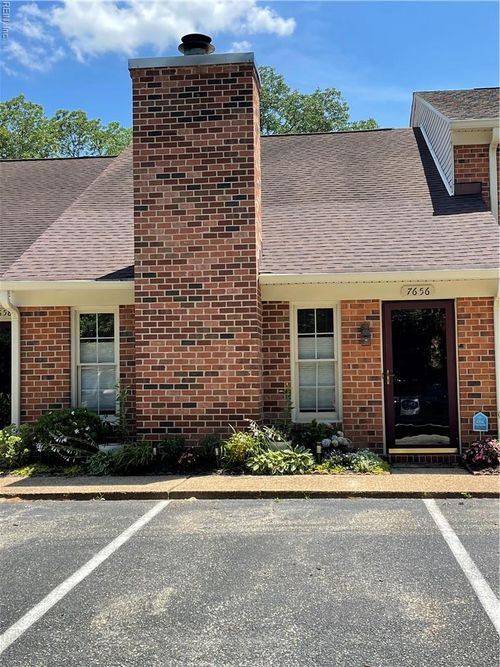 7656 The Points Pl, Gloucester Point, VA, 23062-2420 | Card Image
