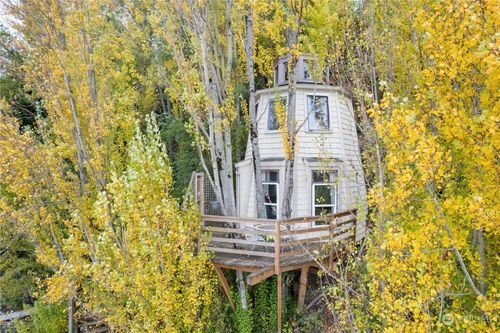 1705 Perkins Ln W, Seattle, WA, 98199 | Card Image