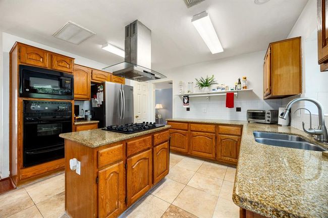 2627 Woodsboro Dr, House other with 4 bedrooms, 3 bathrooms and 2 parking in Spring TX | Image 17