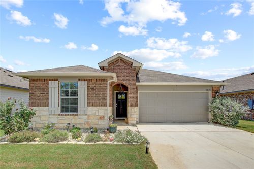 1405 Parkwood, Seguin, TX, 78155 | Card Image