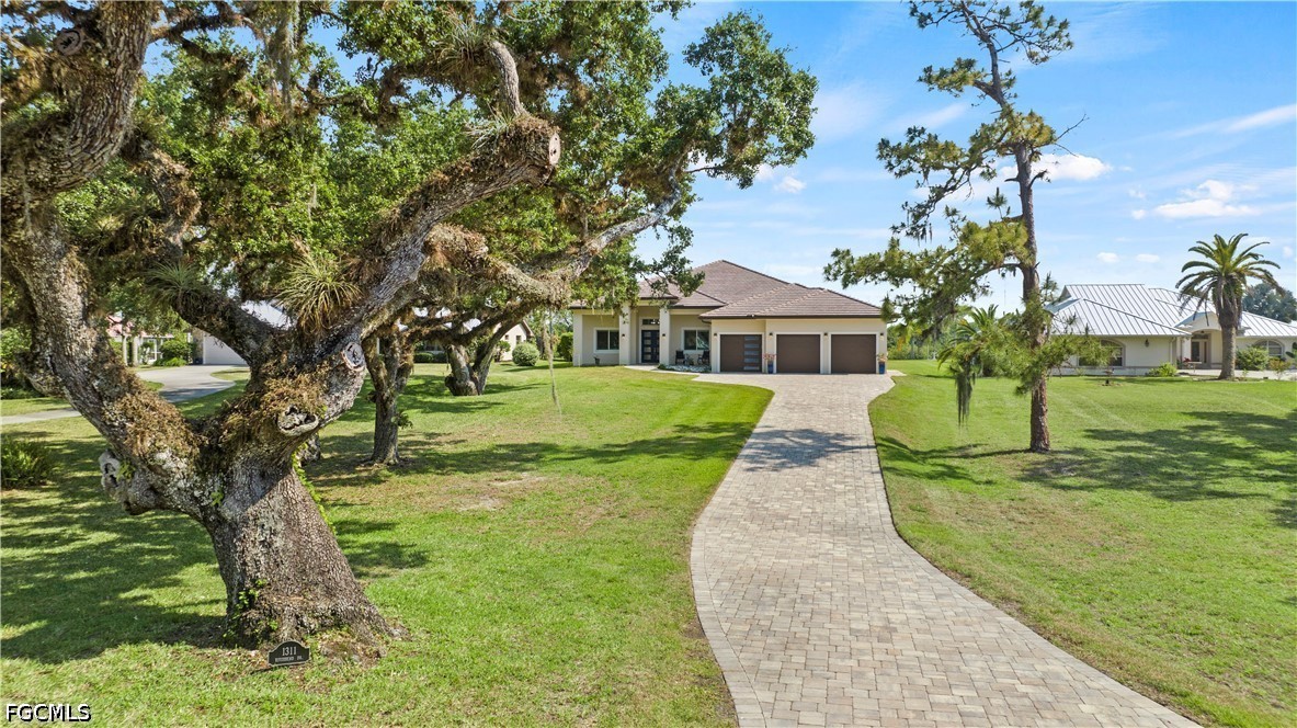 Residential in Labelle 2