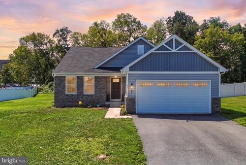 43 Elstow Way, MARTINSBURG, WV, 25405-1701 | Card Image