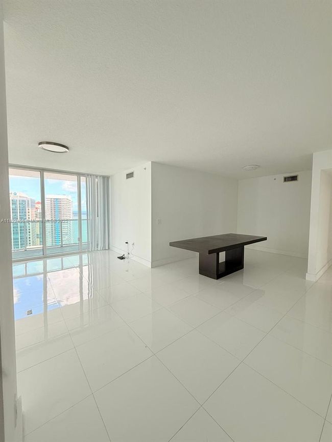 APT-3306 - 1250 S Miami Ave, Condo with 3 bedrooms, 2 bathrooms and null parking in Miami FL | Image 8