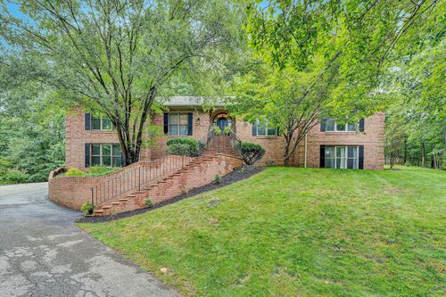 7730 Old Mill Forest Dr, Roanoke, VA, 24018-5223 | Card Image