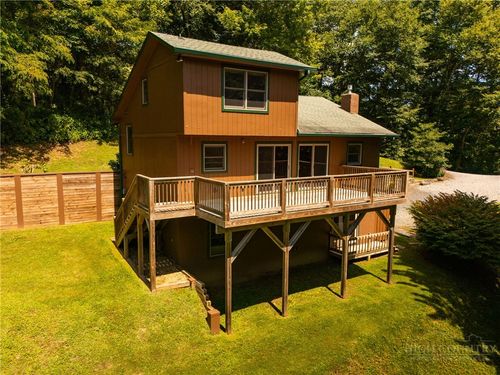 276 Storie Rd, Boone, NC, 28607-7062 | Card Image