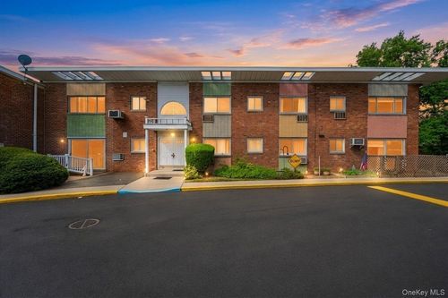 263 Newbridge Rd, Levittown, NY, 11756-1538 | Card Image