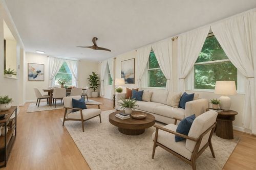b5-75 Glen Rd, Brookline, MA, 02445-7754 | Card Image