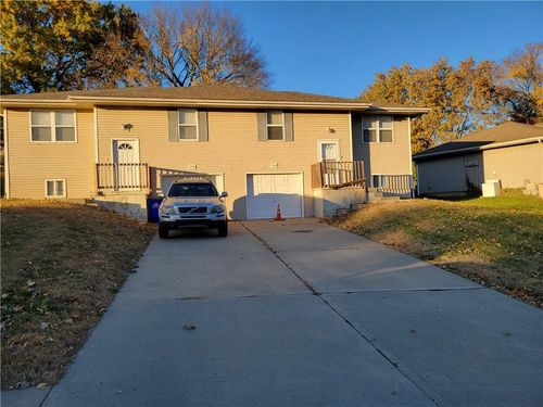 226-224-226 Nw 62nd Ter, Gladstone, MO, 64118-4057 | Card Image