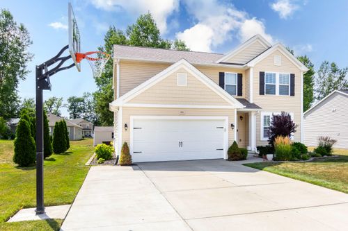 635 Rockway Dr, Linden, MI, 48451-9143 | Card Image