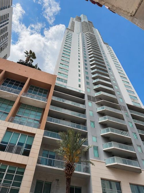 3004-253 Ne 2nd St, Miami, FL, 33132-2312 | Card Image