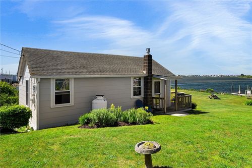 60 Chappell Road Road, South Kingstown, RI, 02879 | Card Image