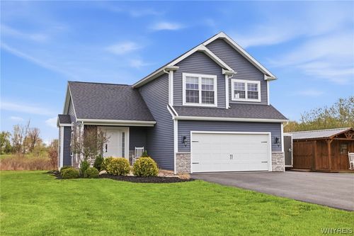 12070 Rapids Rd, Akron, NY, 14001-9720 | Card Image